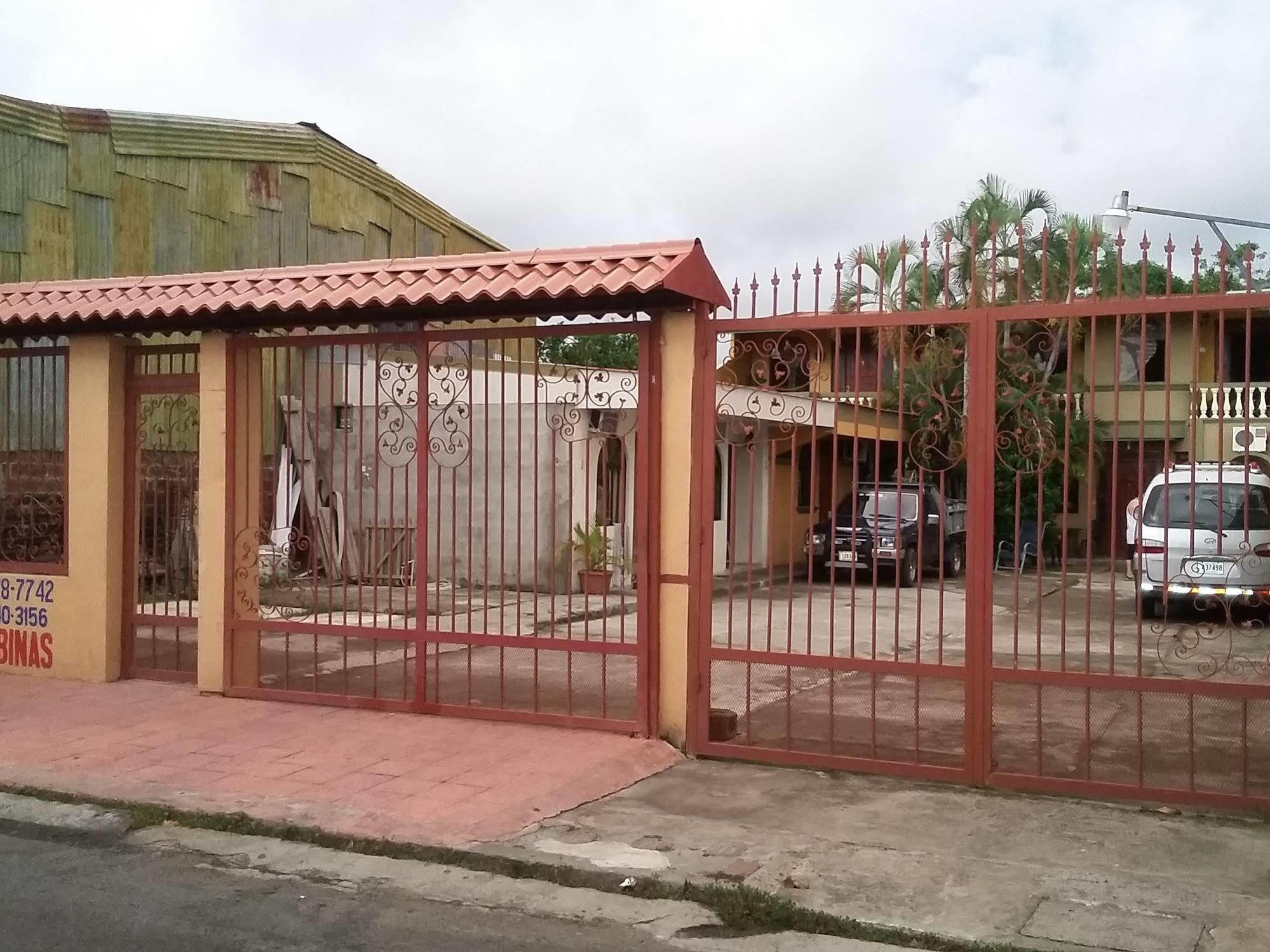 Cabinas Madeleine Puntarenas Eksteriør billede
